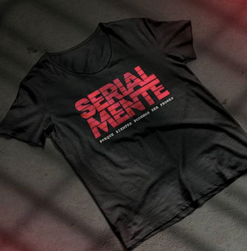 Playera Inspirada en SERIALMENTE (Pia Podcast) - SERIALMENTE
