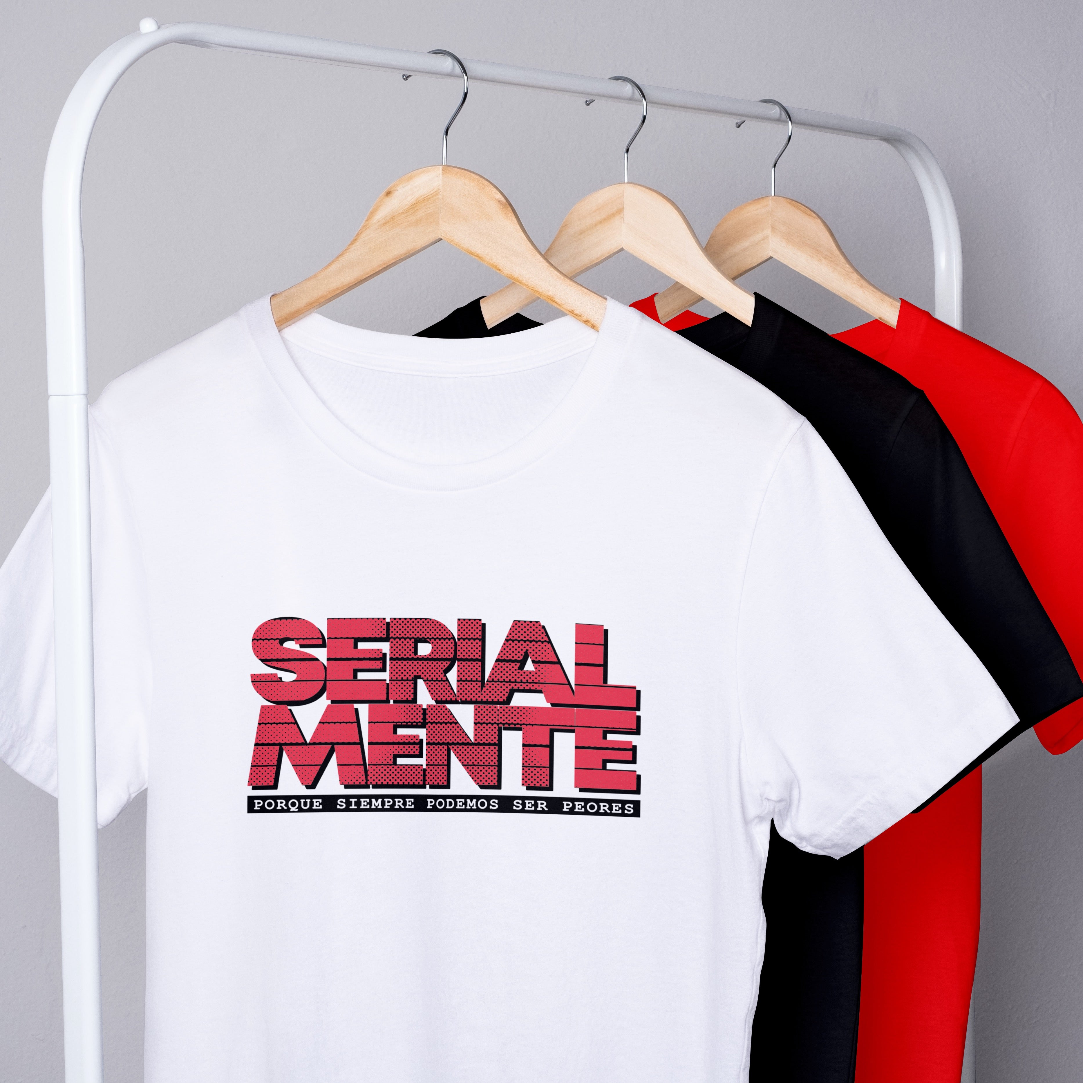 Playera Inspirada en SERIALMENTE - SERIALMENTE